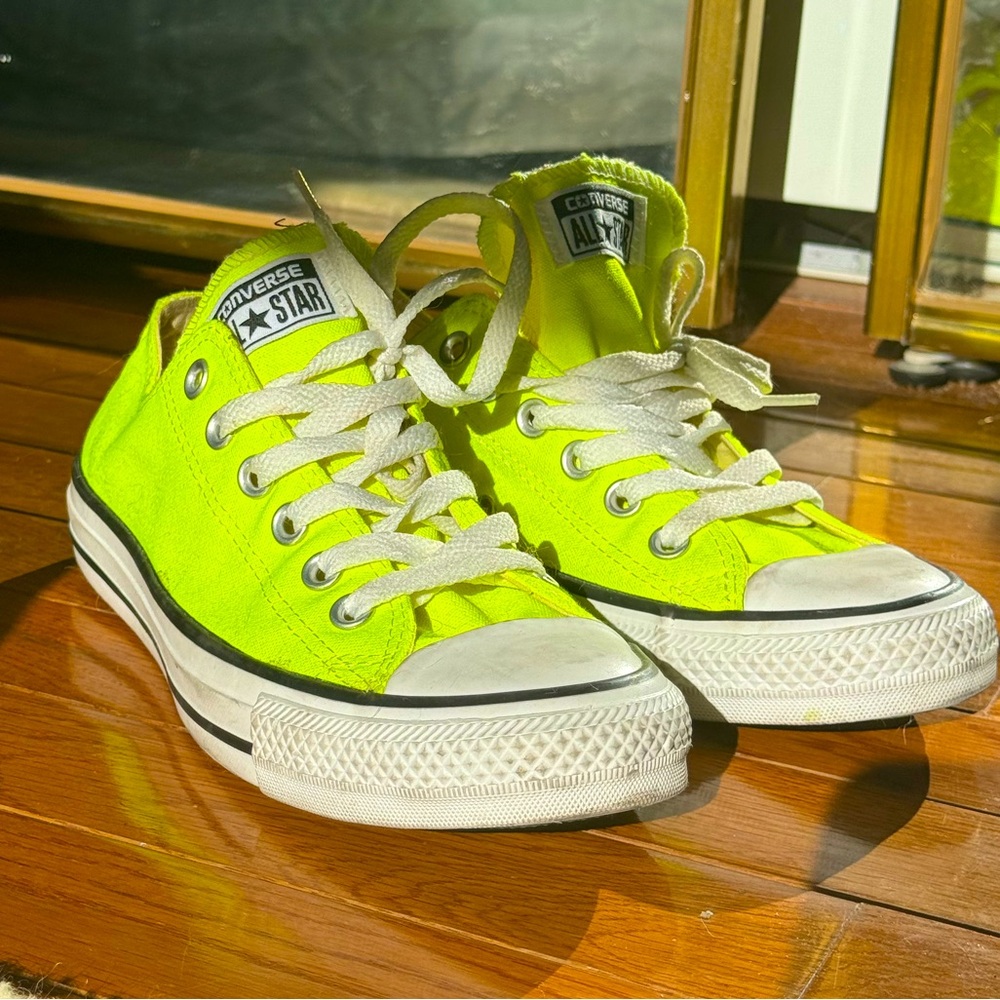 Neon yellow low cut converse